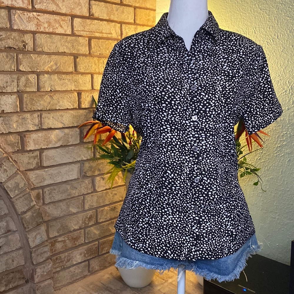 Black & White Print Button Down